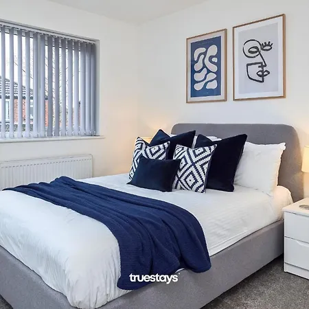 Ashworth House By Truestays - New 3 Bedroom House In Failsworth,