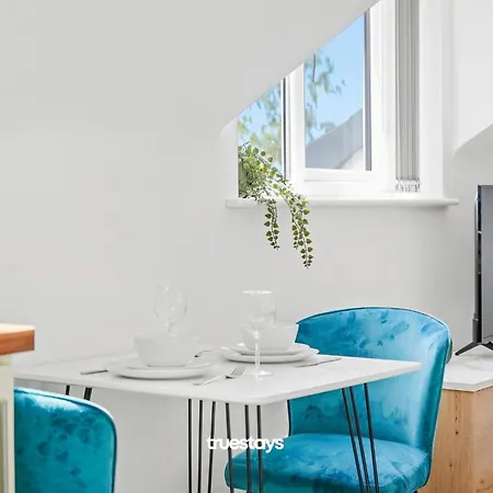 度假居 6 Sarah House By Truestays - 2 Bedroom - Free Wifi & Parking