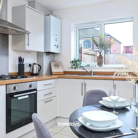 Denton House By Truestays - New 3 Bedroom House In *