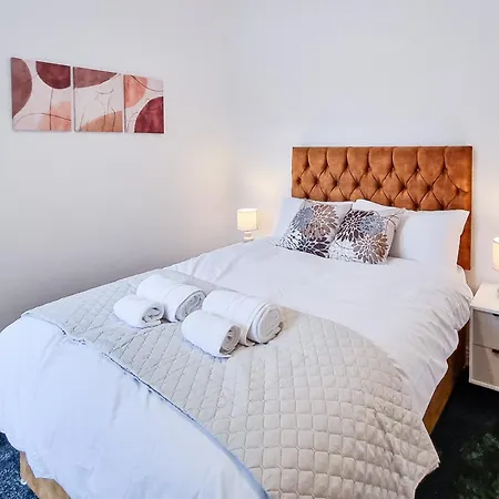 Ashfield Co-Living - Private Room Self-Cater Holiday home *
