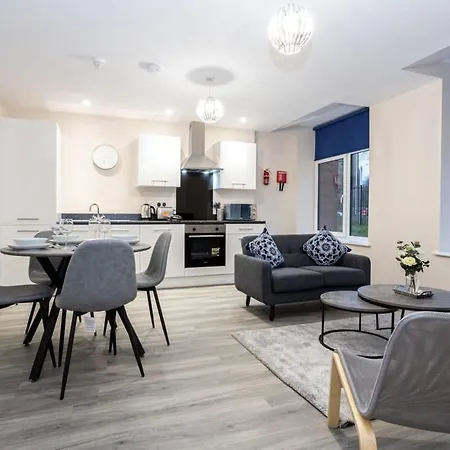 Апартаменты Lovely 1 Bedroom In