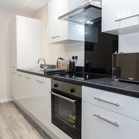 Lovely 1 Bedroom In Апартаменты *