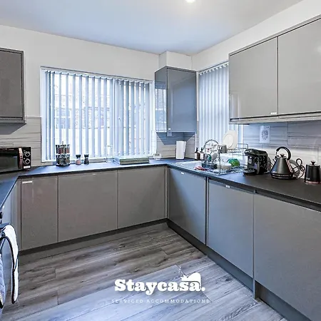 Ashfield Co-Living - Private Room Self-Cater Holiday home *