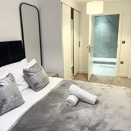 2bedroom King Beds Flat *