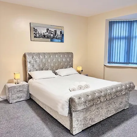 Full In Heywood Street Near Cheetham Hill מנצ'סטר