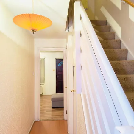 Σπίτι διακοπών Paradise Manchester- 3 Bedroom House
