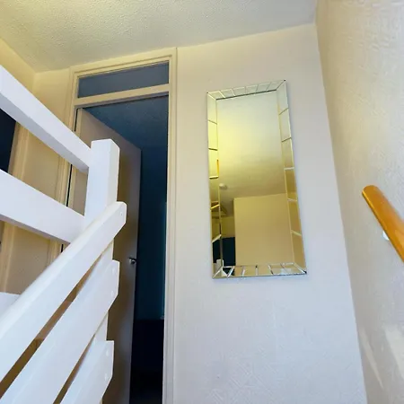 Paradise Manchester- 3 Bedroom House *