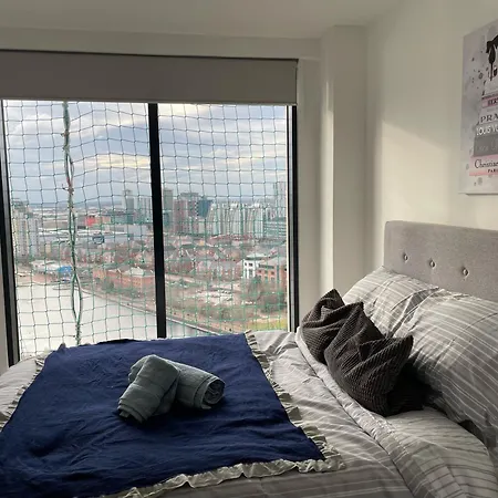 Apartment Quayside Penthouse 2 Bedroom Ensuite Near Media & United Manchester
