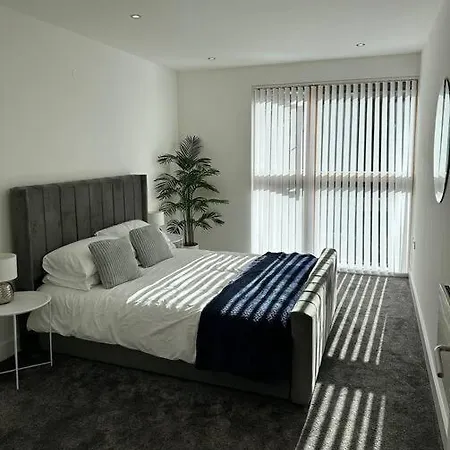 Manchester's Prime - Luxurious 1-bed Flat Апартаменты Манчестер