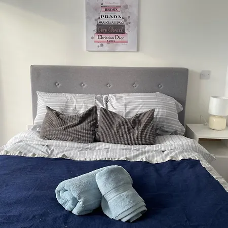 Quayside Penthouse 2 Bedroom Ensuite Near Media & United Appartement *
