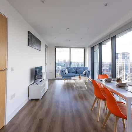 Quayside Penthouse 2 Bedroom Ensuite Near Media & United Apartment Manchester