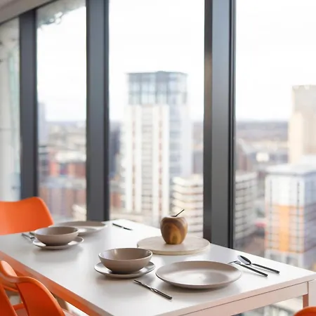 Quayside Penthouse 2 Bedroom Ensuite Near Media & United Apartment
