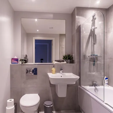アパート Modern 3 Bedroom *