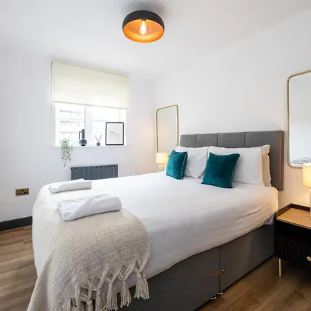 Luxurious Two-bed Stay: Mcr Manchester