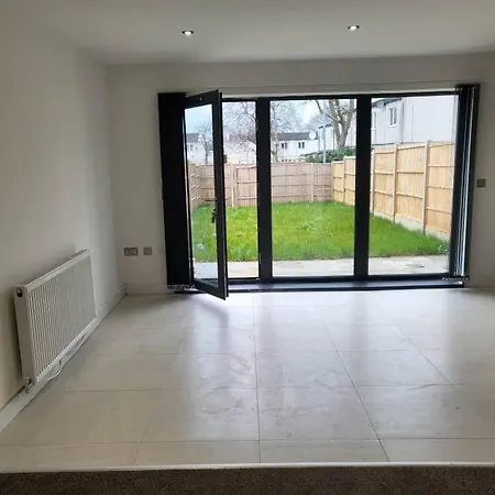 44 Beyers Close Holiday home *