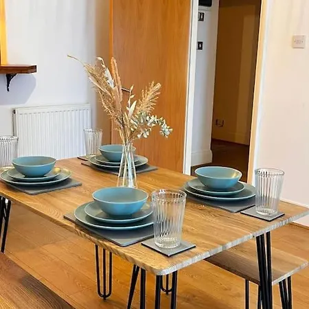 Summer Vibes 1 Bedroom Mcr City. *