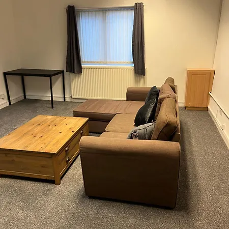 Large 3 Bed Flat * Μάντσεστερ