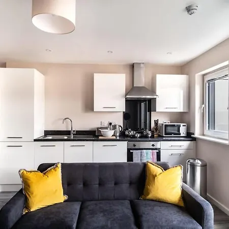 Modern & Stylish 2 Bed In * マンチェスター