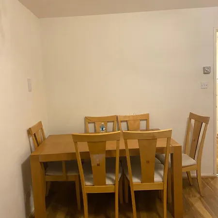 Lovely, Spacious 1-bedroom With *free Parking 公寓 曼彻斯特