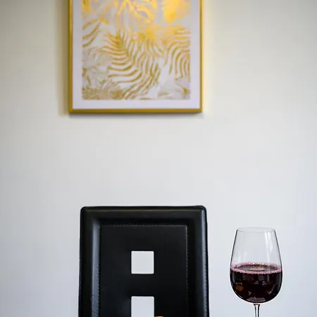 Serviced Northernnightzzz - The Park * Manchester