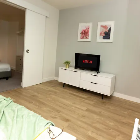 Lägenhet Beautiful 1br Penthouse In Old Trafford Manchester