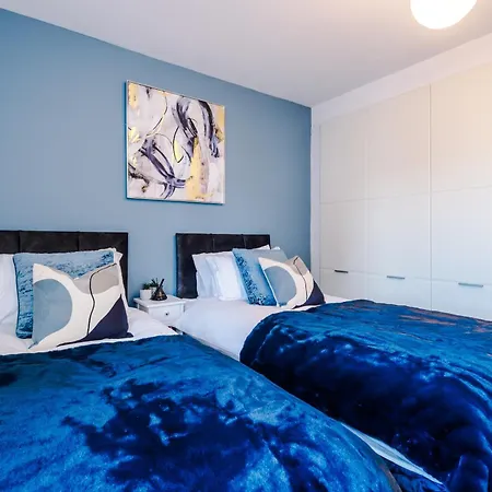 Luxurious & Stylish 2-bed In * Манчестер