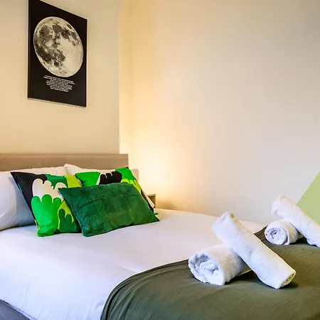 Serviced Northernnightzzz - The Park *