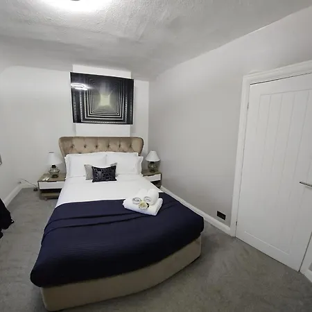 Manchester 2-Bed House Sleeps 4 20 Min To Centre Manchester