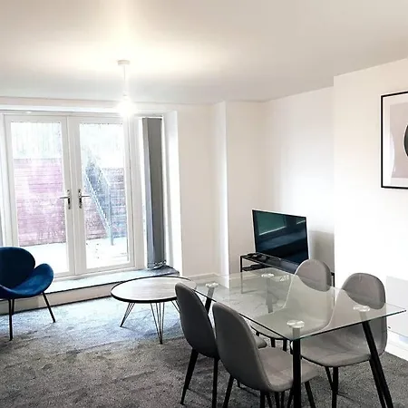 아파트 Free Parking - Lovely 2-br Flat Near Salford Royal