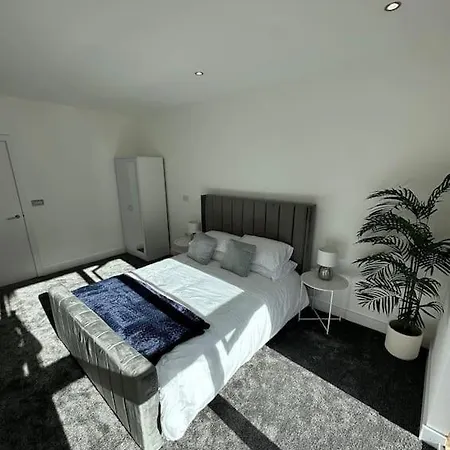 Manchester's Prime - Luxurious 1-bed Flat Апартаменты Манчестер