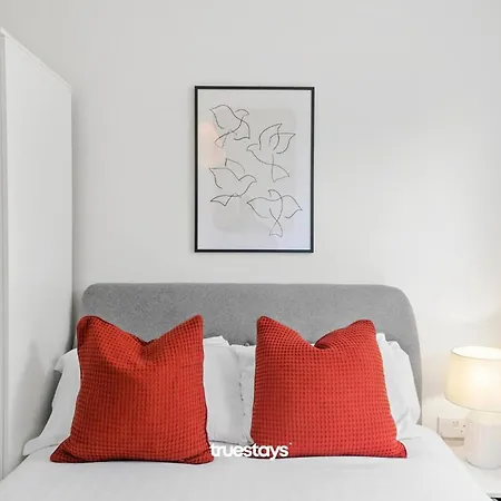 度假居 6 Sarah House By Truestays - 2 Bedroom - Free Wifi & Parking *