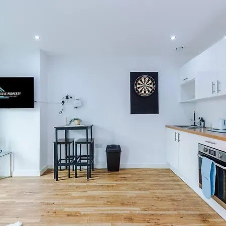 Apartmán Stylish Media Studio, Sleeps 3, Darts Board, Smart Tv, Long Term Disc *