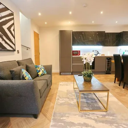 Pass The Keys Superking Bed Penthouse Perfect For Couples Manchester