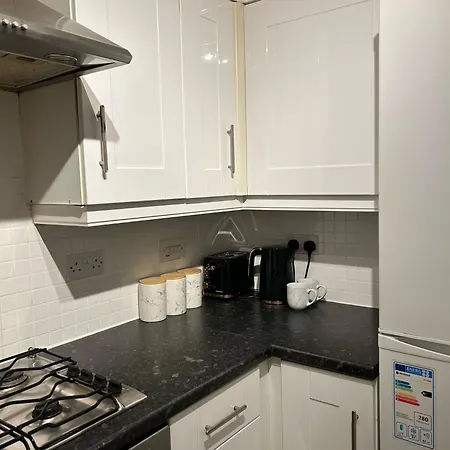 Cosy 2 Bedroom With Parking By Cloud Appartement Manchester