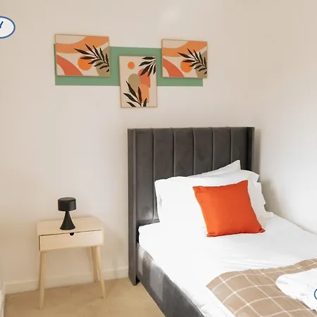 Lovely 3 Bed For Contractors, Families, Groups - Gated Parking