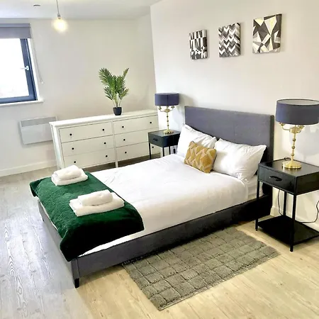 Stunning 1-bed In Salford