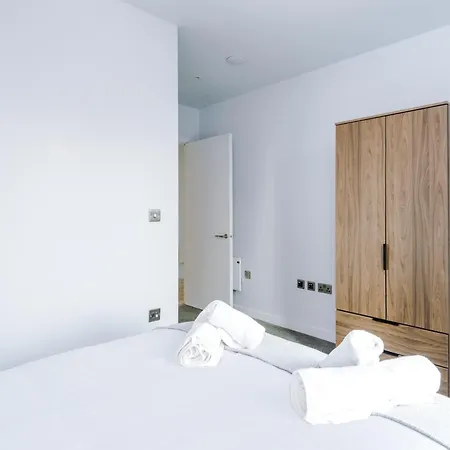 Hilltop Serviced - Deansgate Apartment Manchester