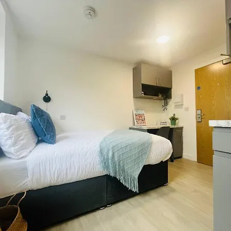 Quaint & Cosy Studio In Stretford דירה *