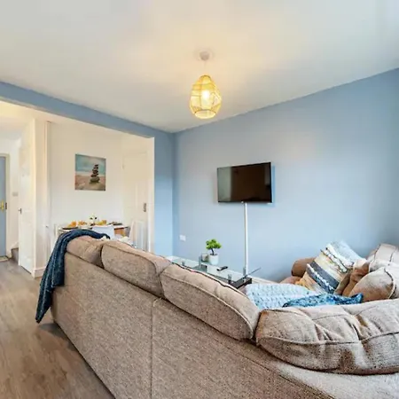 Pass The Keys Chic 3-bedroom Retreat By Etihad Stadium And New Coop Live Arena Manchester