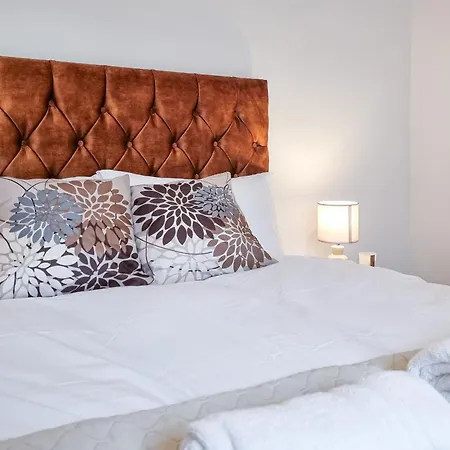 Ashfield Co-living - Private Self-cater Сasa de vacaciones *