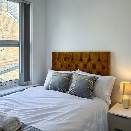 Ashfield Co-Living - Private Room Self-Cater Manchester