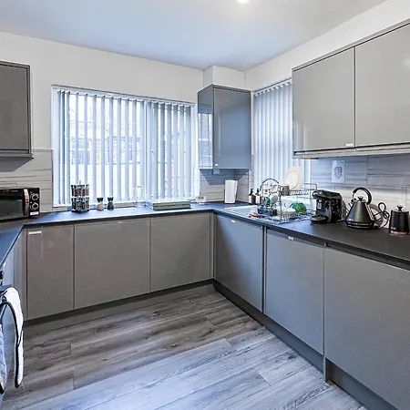 Ashfield Co-Living - Private Room Self-Cater Holiday home