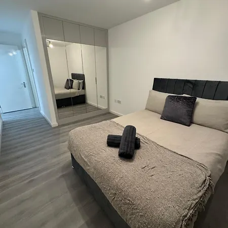 Modern Smart 2 Bedroom Mánchester