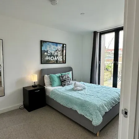 Lux Livin' - Luxury 2 Bed With Sky Garden Apartment Manchester