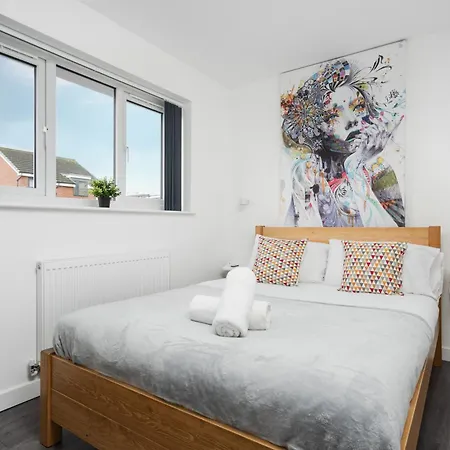 Holiday home Dazzling & Modern 4bd - Coop Live - Etihad - Parking Manchester