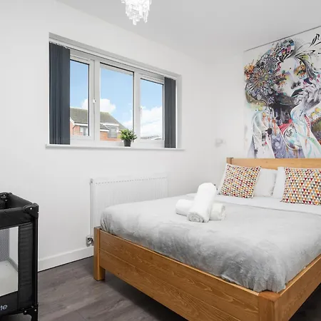 Dazzling & Modern 4bd - Coop Live - Etihad - Parking * מנצ'סטר