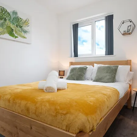 בית נופש Dazzling & Modern 4bd - Coop Live - Etihad - Parking