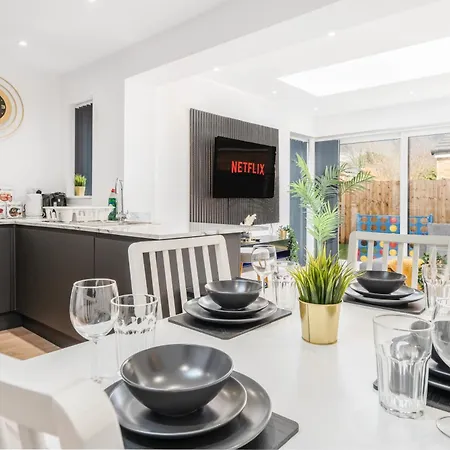 Dazzling&modern 4bd - Coop Live - Etihad - Parking * Manchester