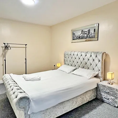 Full In Heywood Street Near Cheetham Hill *