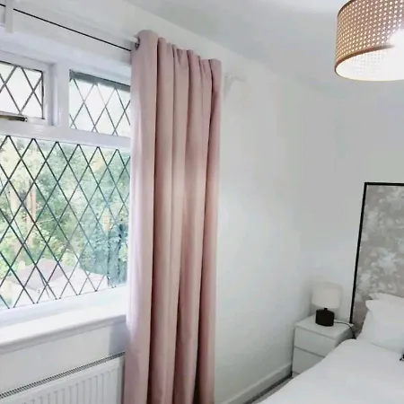 Cozy 3 Bedroom Close To Town * Manchester